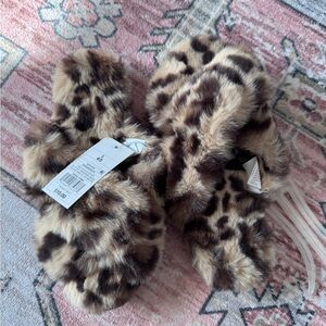 Fuzzy slippers animal print